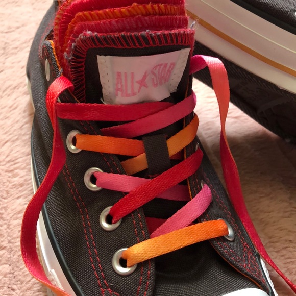 Converse shoes - Picture 2 of 5